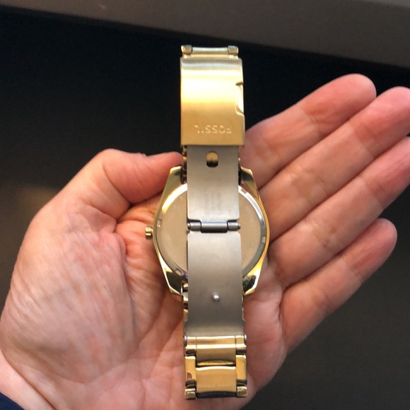 FOSSIL GOLDTONE OPALESCENT WOMENS WATCH - Picture 5 of 6